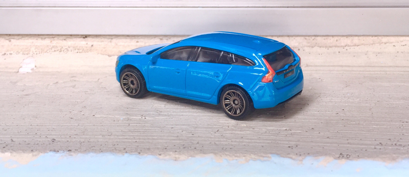 Illustration for article titled LaLD Car Week 2018 - Blue as a V60 (in Rebel Blue) can be